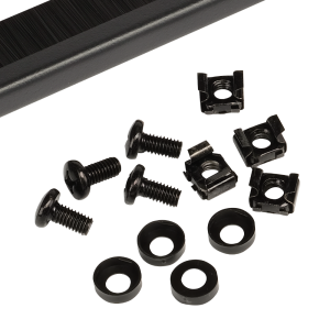 19" разделяемая панель с щеточным вводом, черная 19" разделяемая панель с щеточным вводом, черная